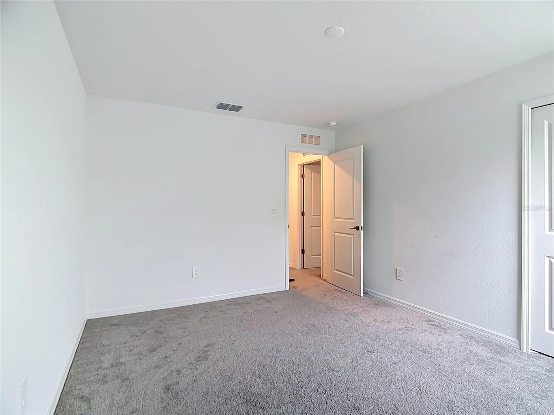 1633 Red Loop Lakeland FL 33801