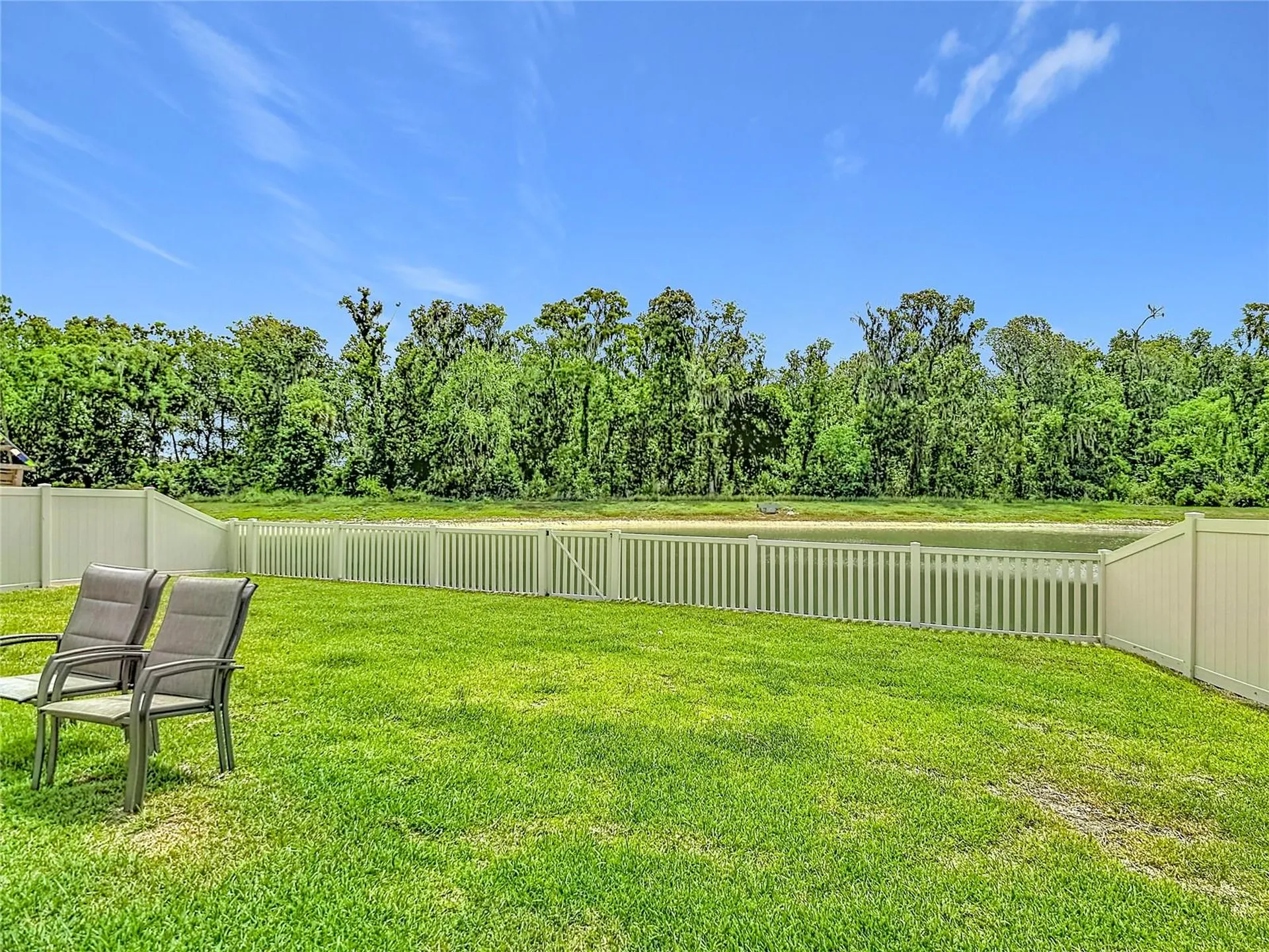 1633 Red Loop Lakeland FL 33801