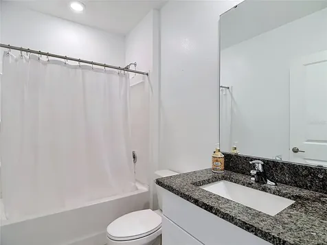 1633 Red Loop Lakeland FL 33801