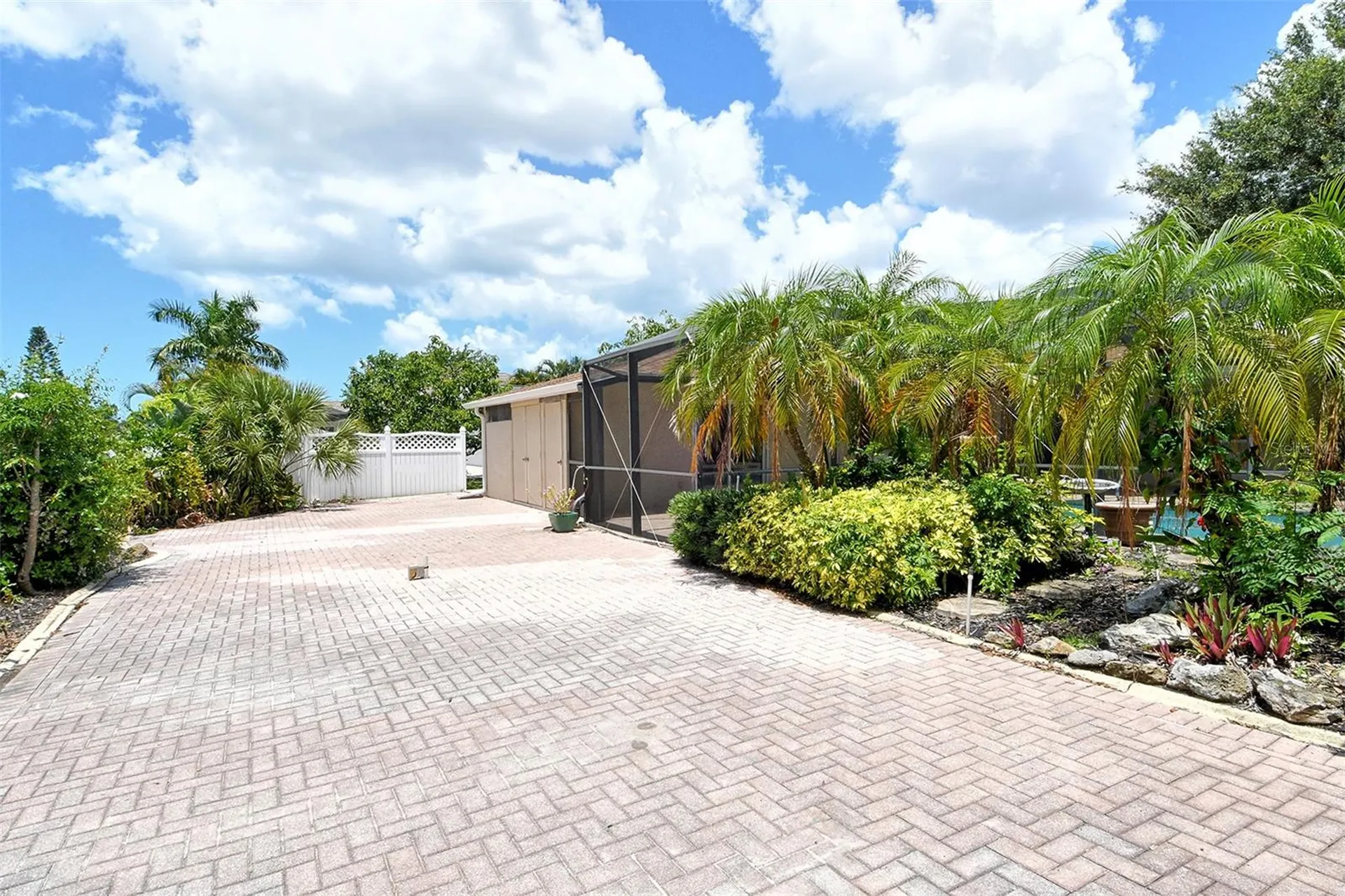3140 Espanola Drive Sarasota FL 34239