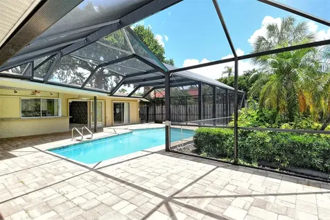3140 Espanola Drive Sarasota FL 34239