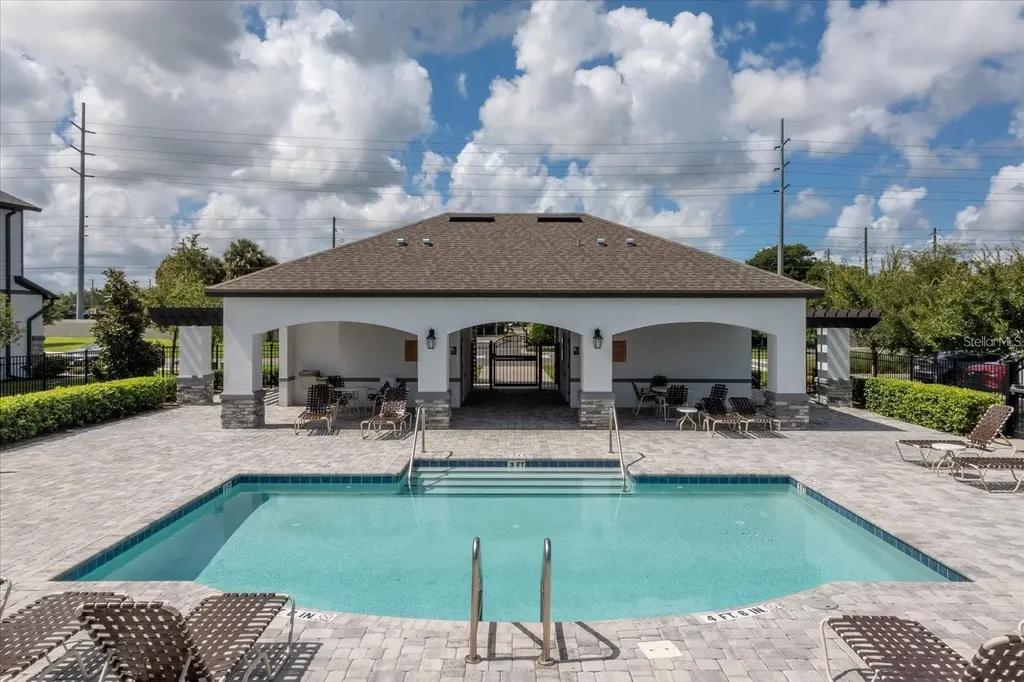 389 Smugglers Way Apopka FL 32712