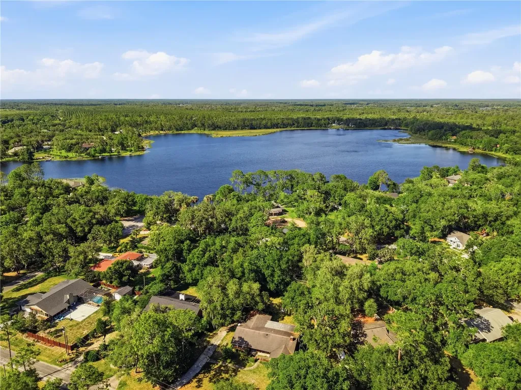807 Bay Tree Circle Deland FL 32724