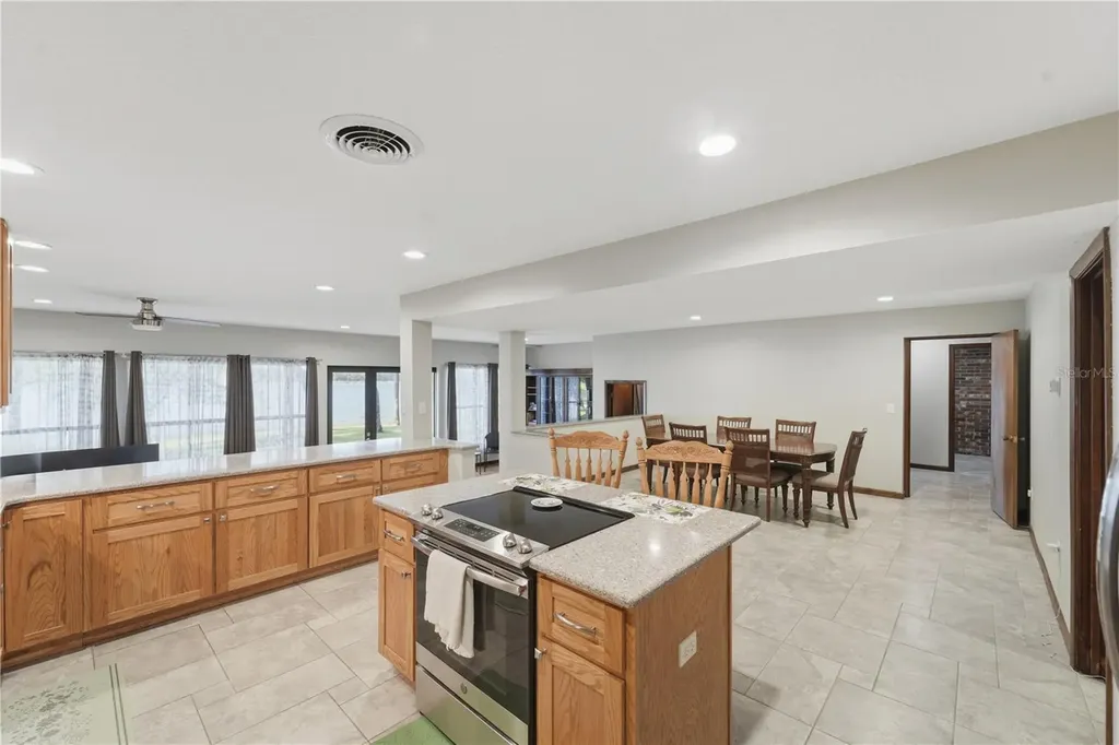 807 Bay Tree Circle Deland FL 32724