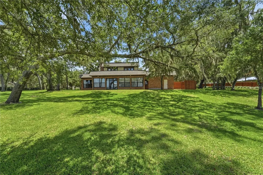 807 Bay Tree Circle Deland FL 32724