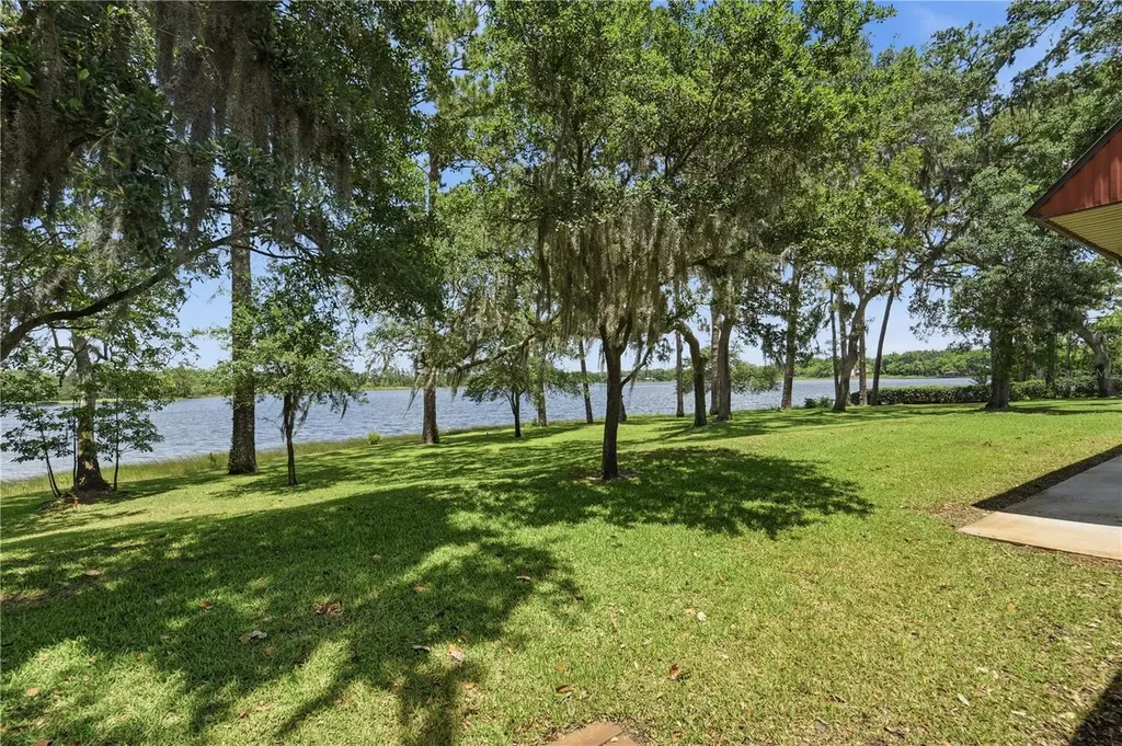 807 Bay Tree Circle Deland FL 32724