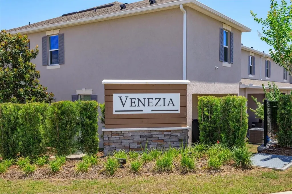 1246 Lido Drive Howey In The Hills FL 34737