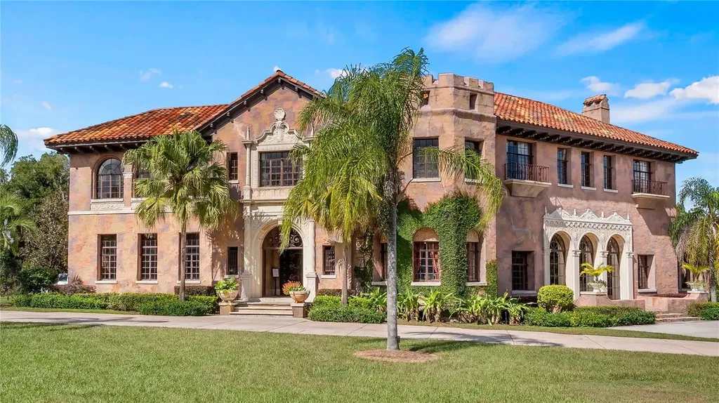 1246 Lido Drive Howey In The Hills FL 34737
