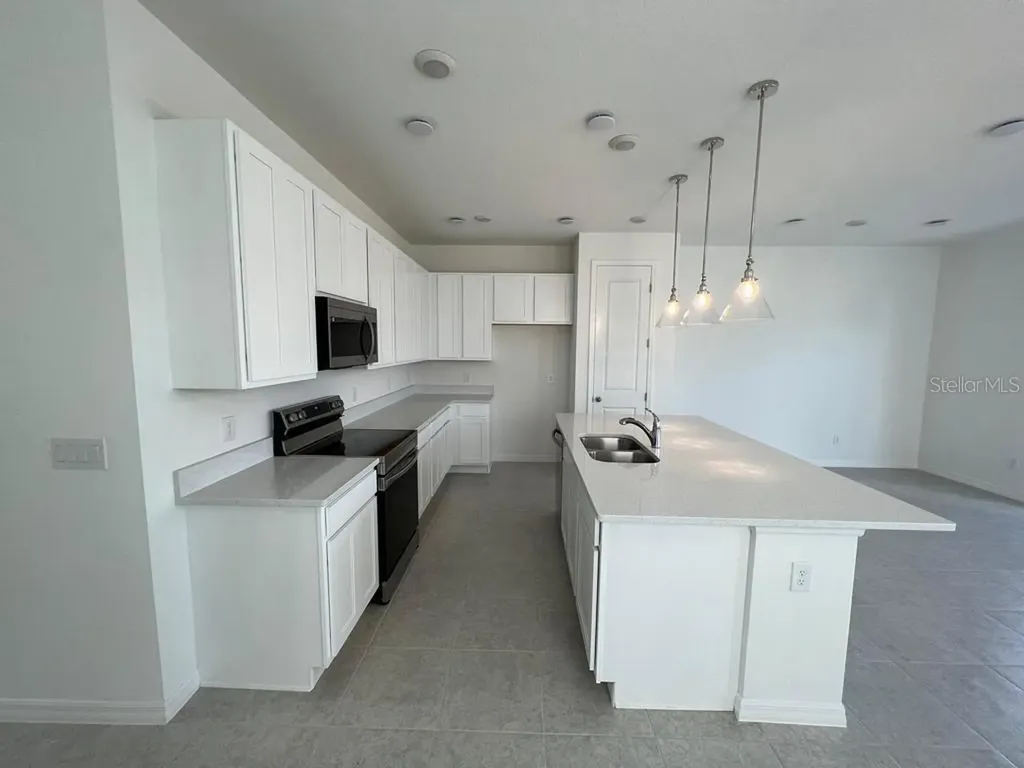 828 Longboat Drive Davenport FL 33896
