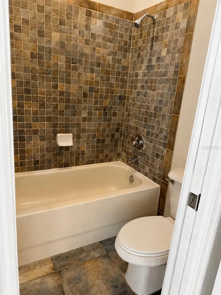 432 York Dale Drive Ruskin FL 33570