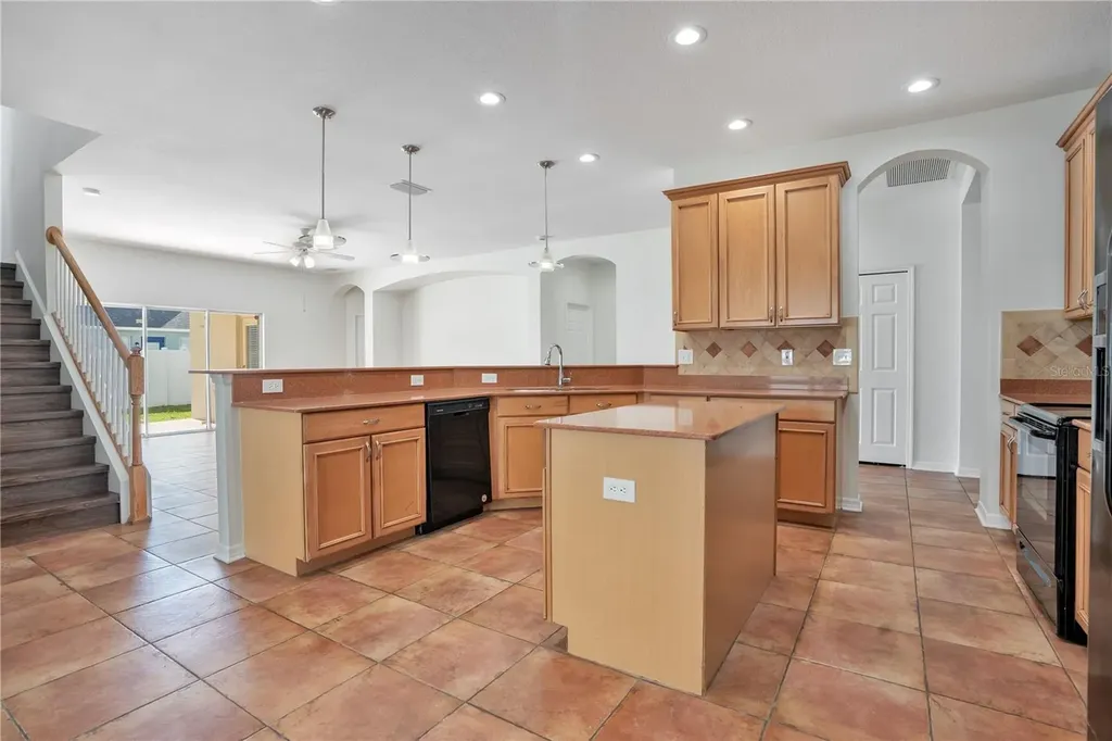 432 York Dale Drive Ruskin FL 33570