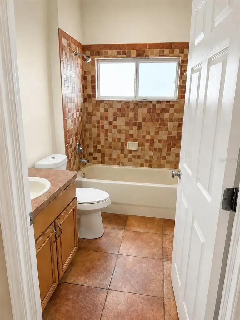 432 York Dale Drive Ruskin FL 33570