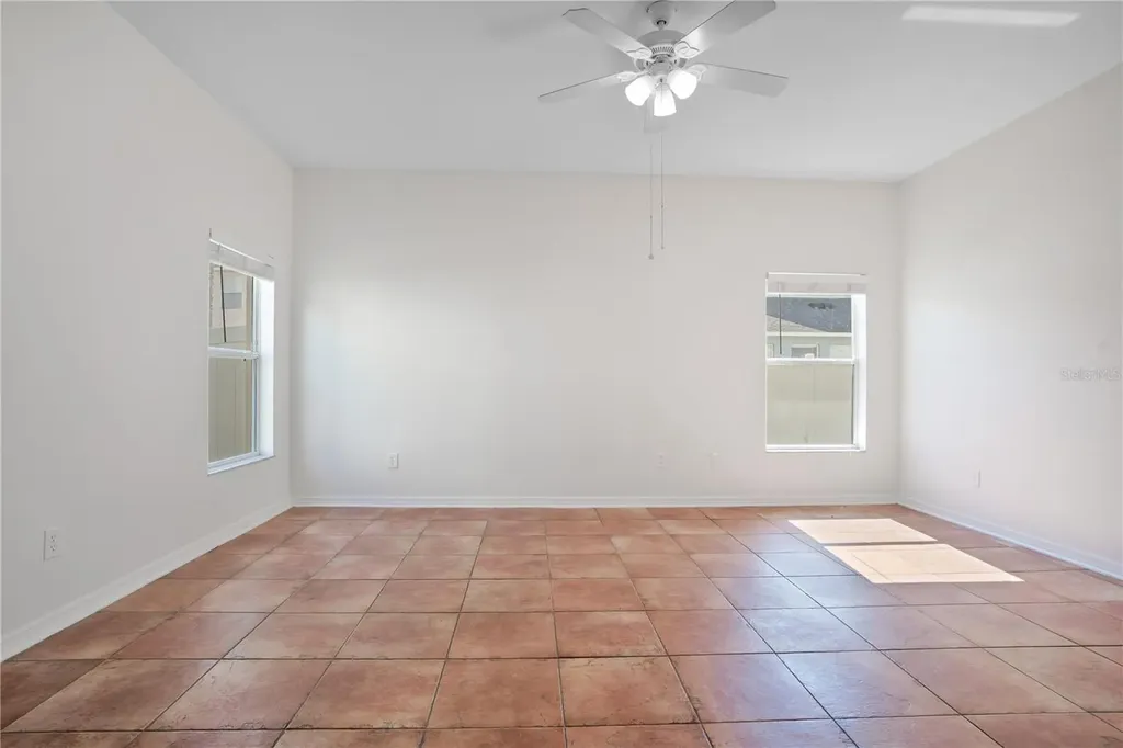 432 York Dale Drive Ruskin FL 33570