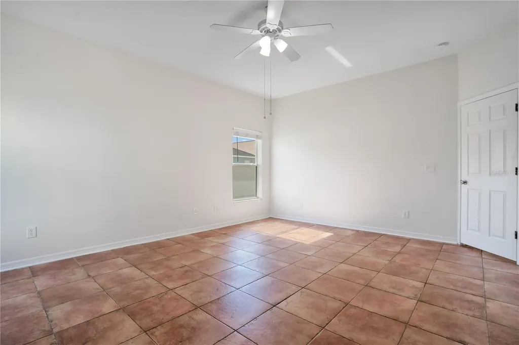 432 York Dale Drive Ruskin FL 33570