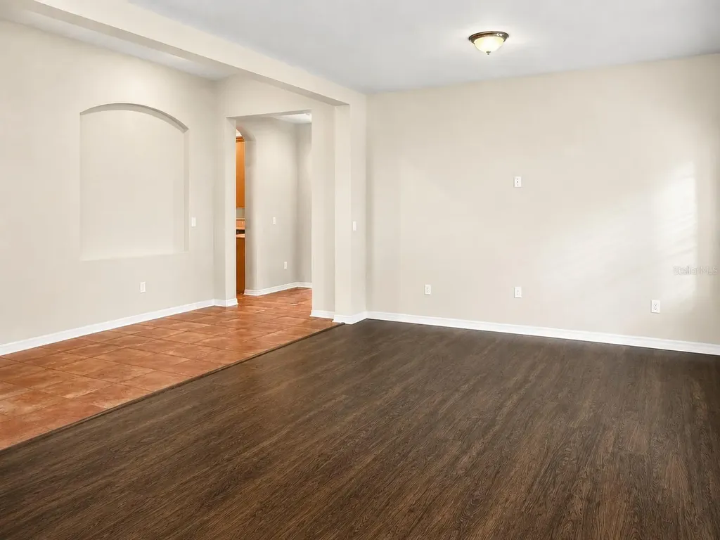 432 York Dale Drive Ruskin FL 33570