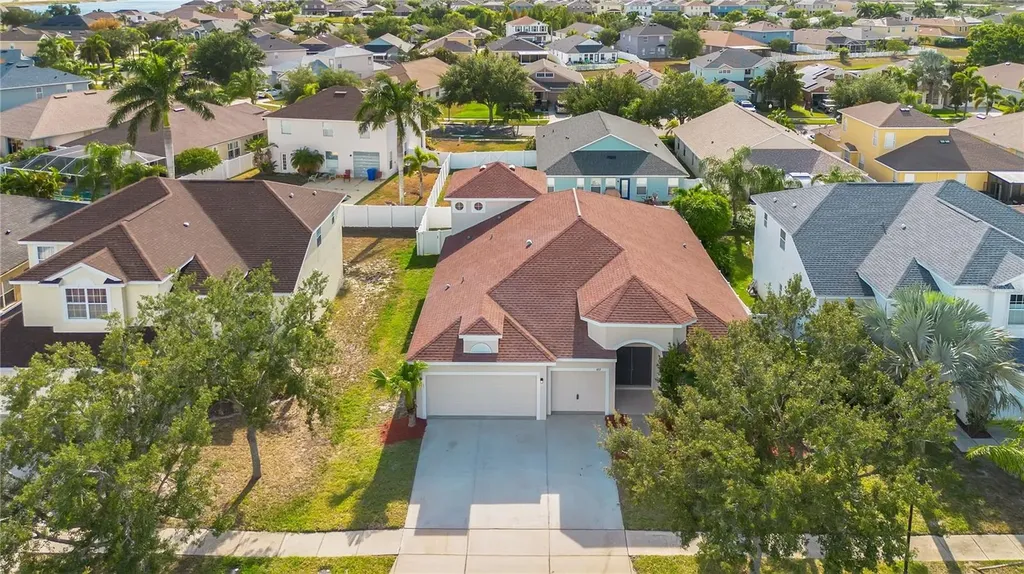 432 York Dale Drive Ruskin FL 33570