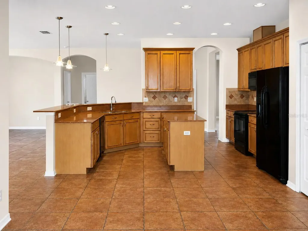 432 York Dale Drive Ruskin FL 33570