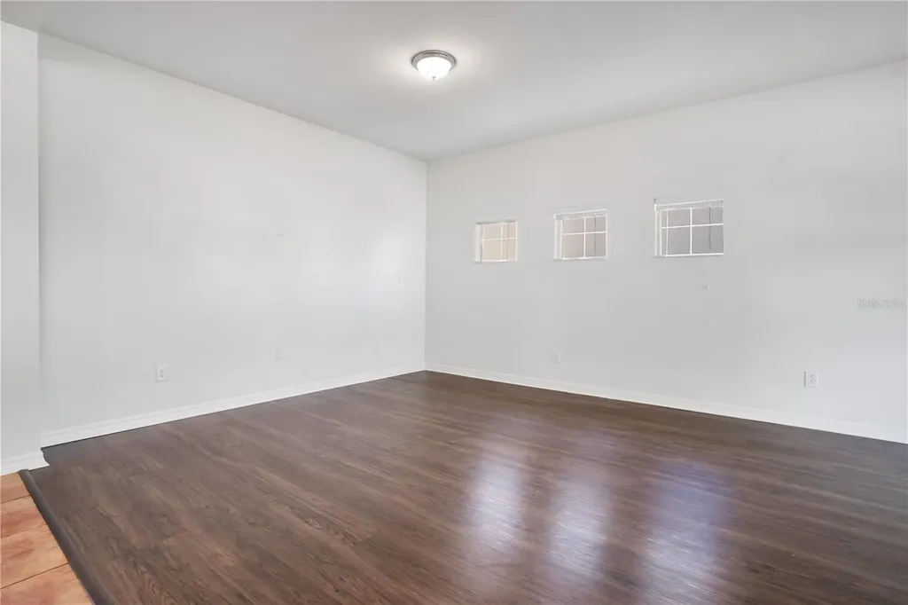 432 York Dale Drive Ruskin FL 33570