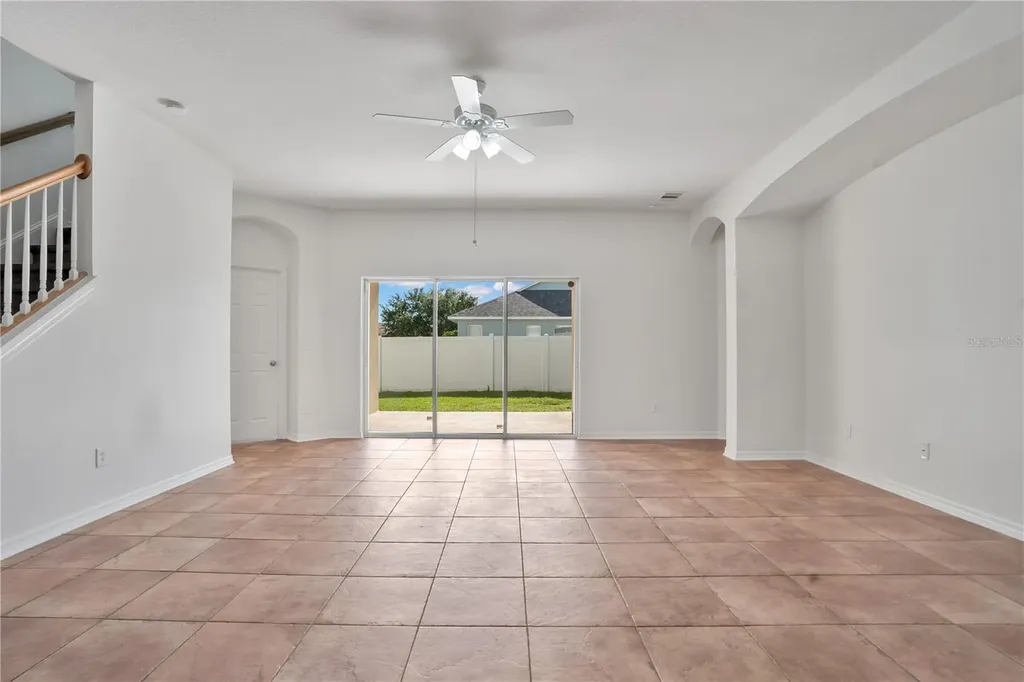 432 York Dale Drive Ruskin FL 33570