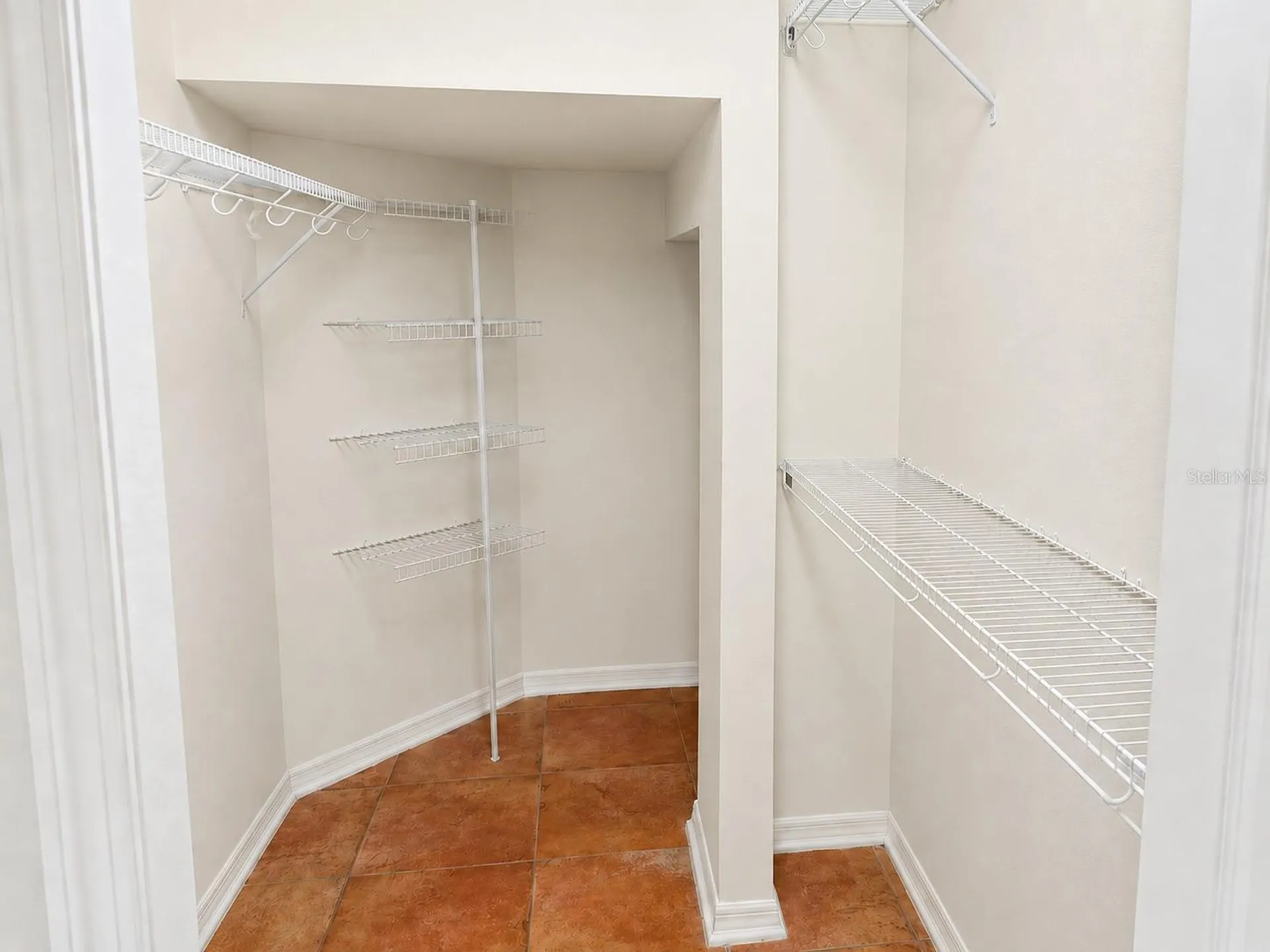 432 York Dale Drive Ruskin FL 33570