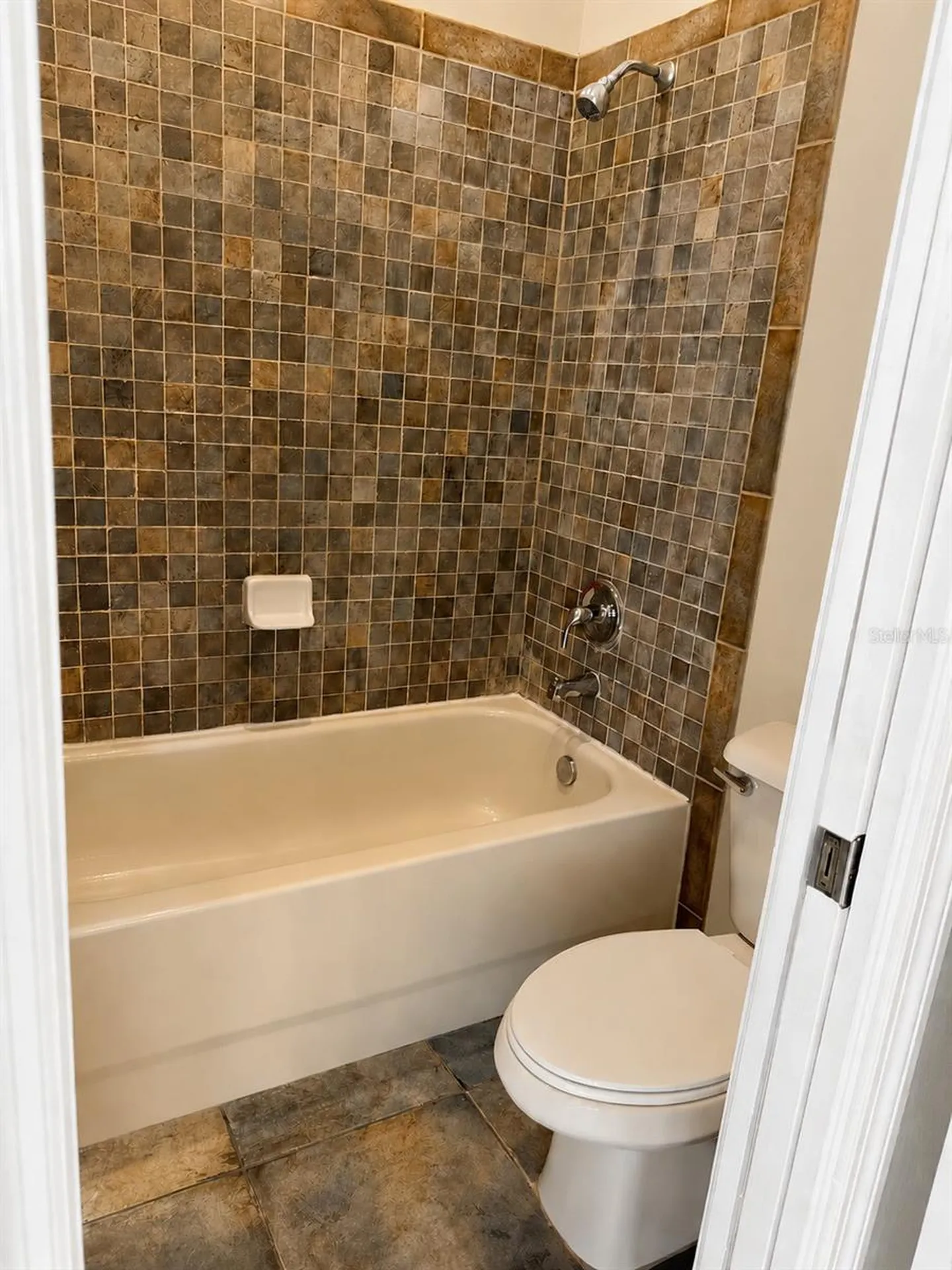 432 York Dale Drive Ruskin FL 33570