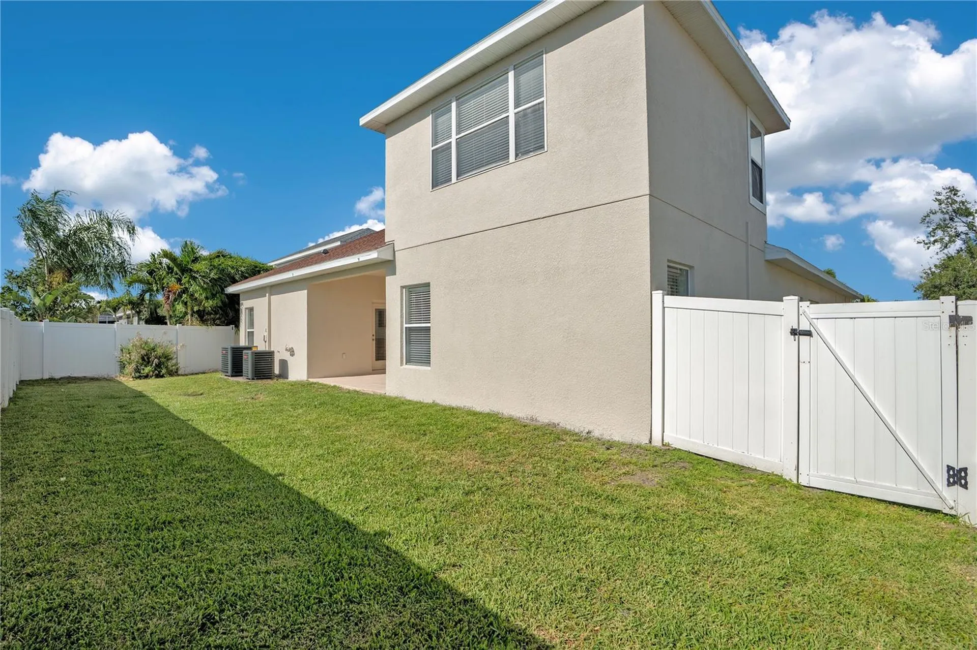 432 York Dale Drive Ruskin FL 33570
