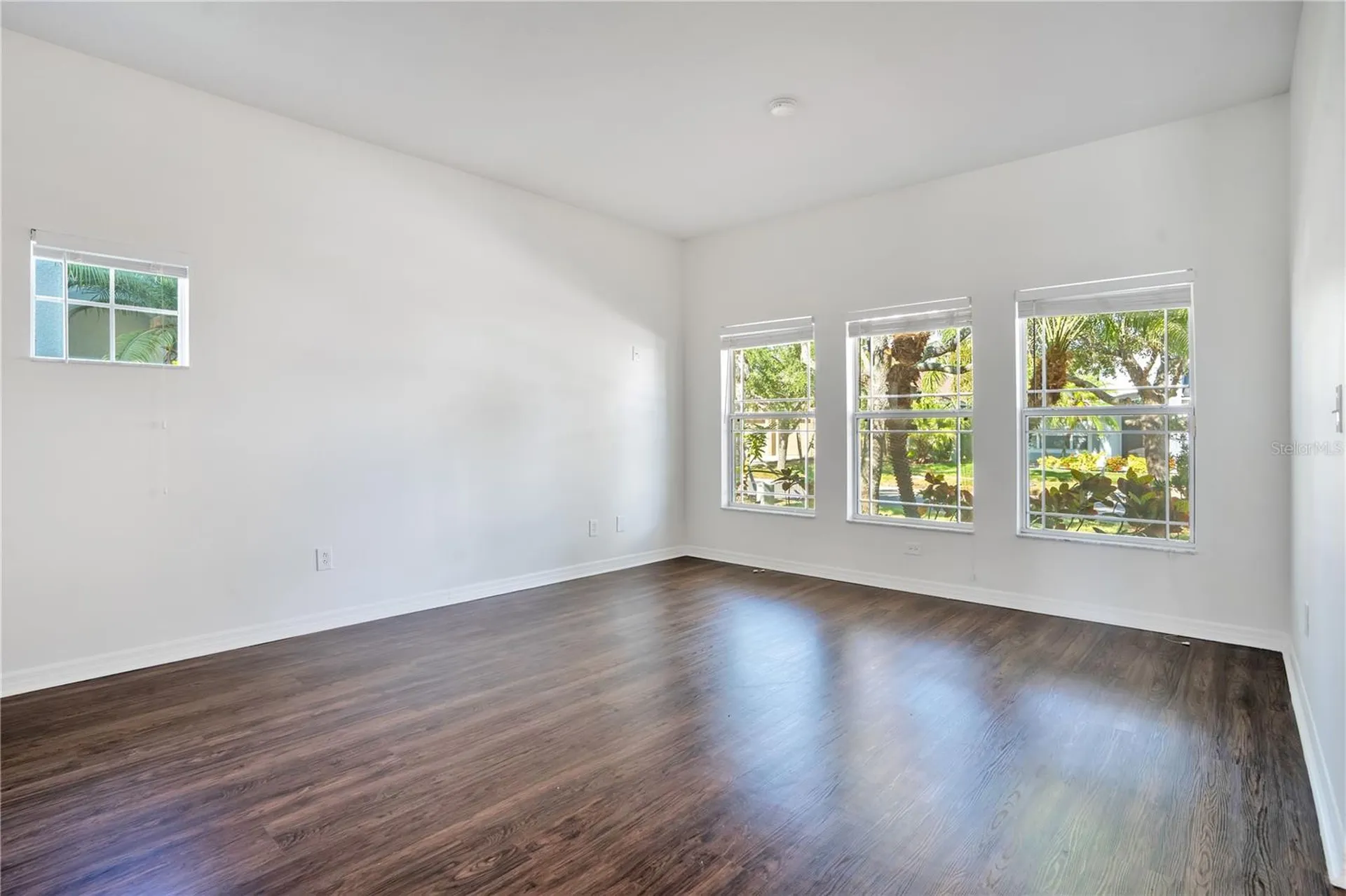 432 York Dale Drive Ruskin FL 33570