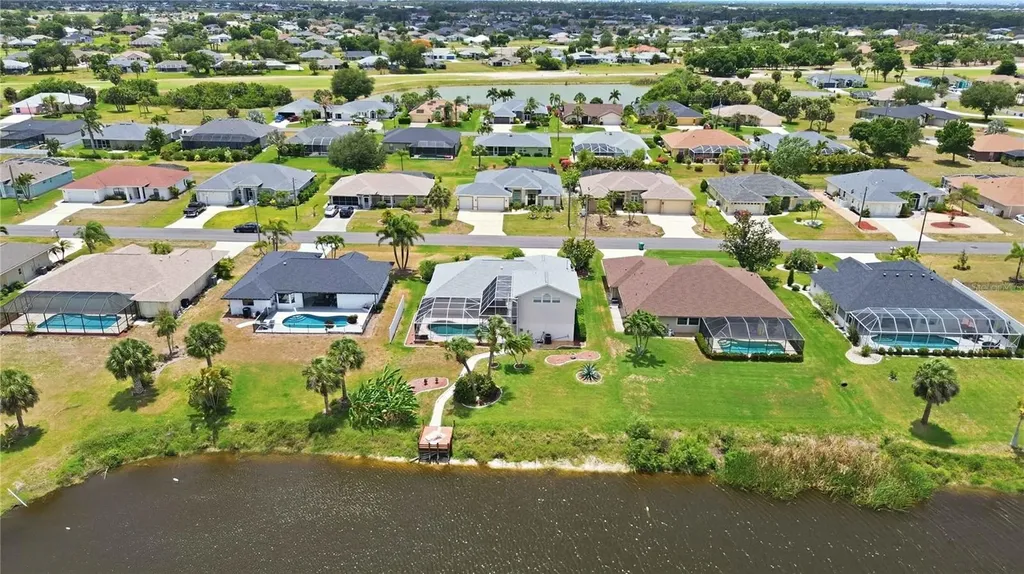 63 Clubhouse Road Rotonda West FL 33947