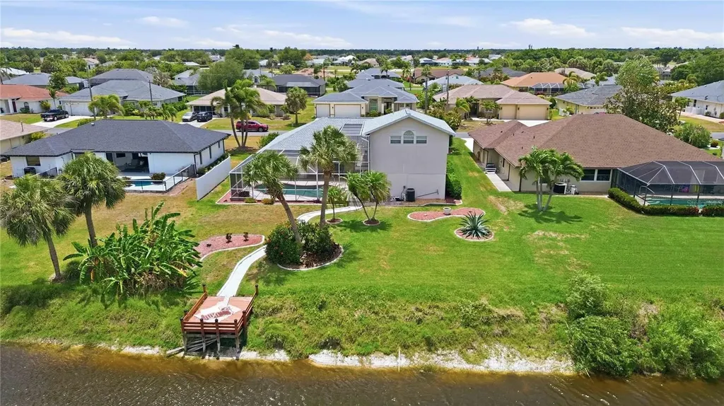 63 Clubhouse Road Rotonda West FL 33947