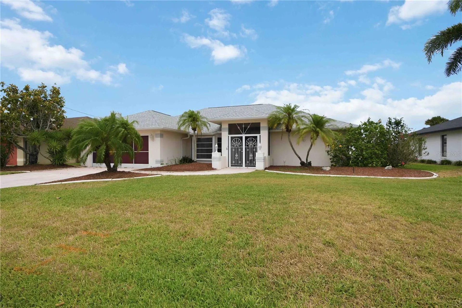 63 Clubhouse Road Rotonda West FL 33947