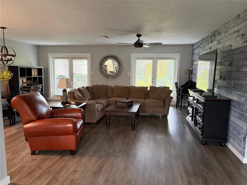 10010 Gannon Lane Orlando FL 32821