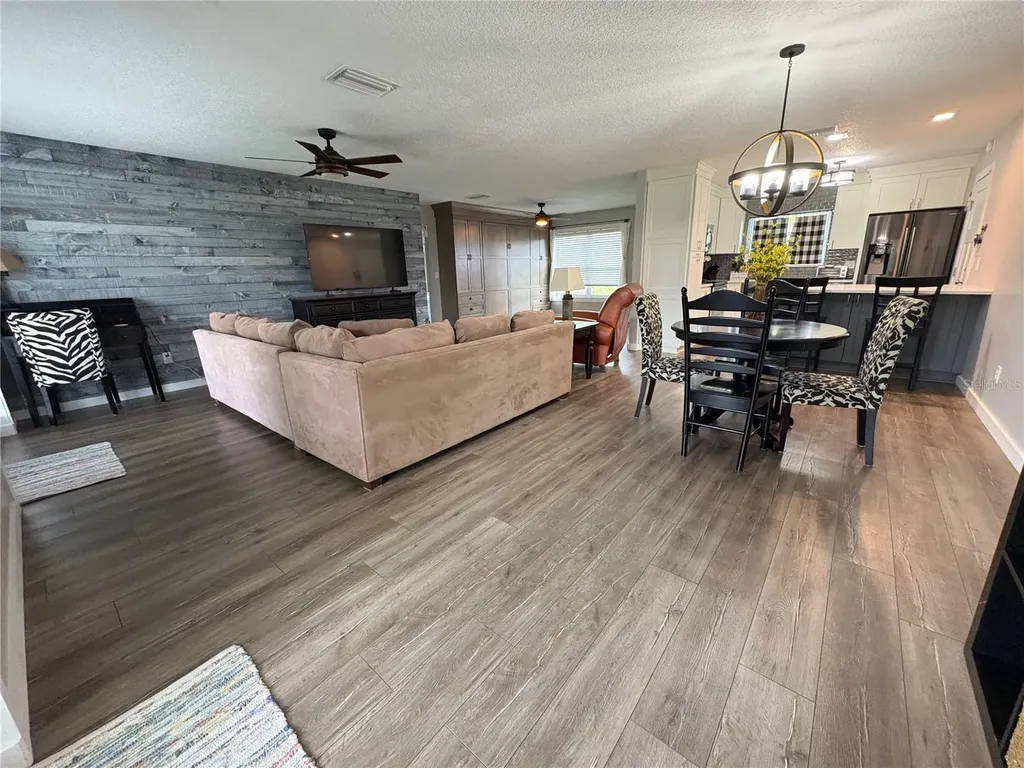 10010 Gannon Lane Orlando FL 32821