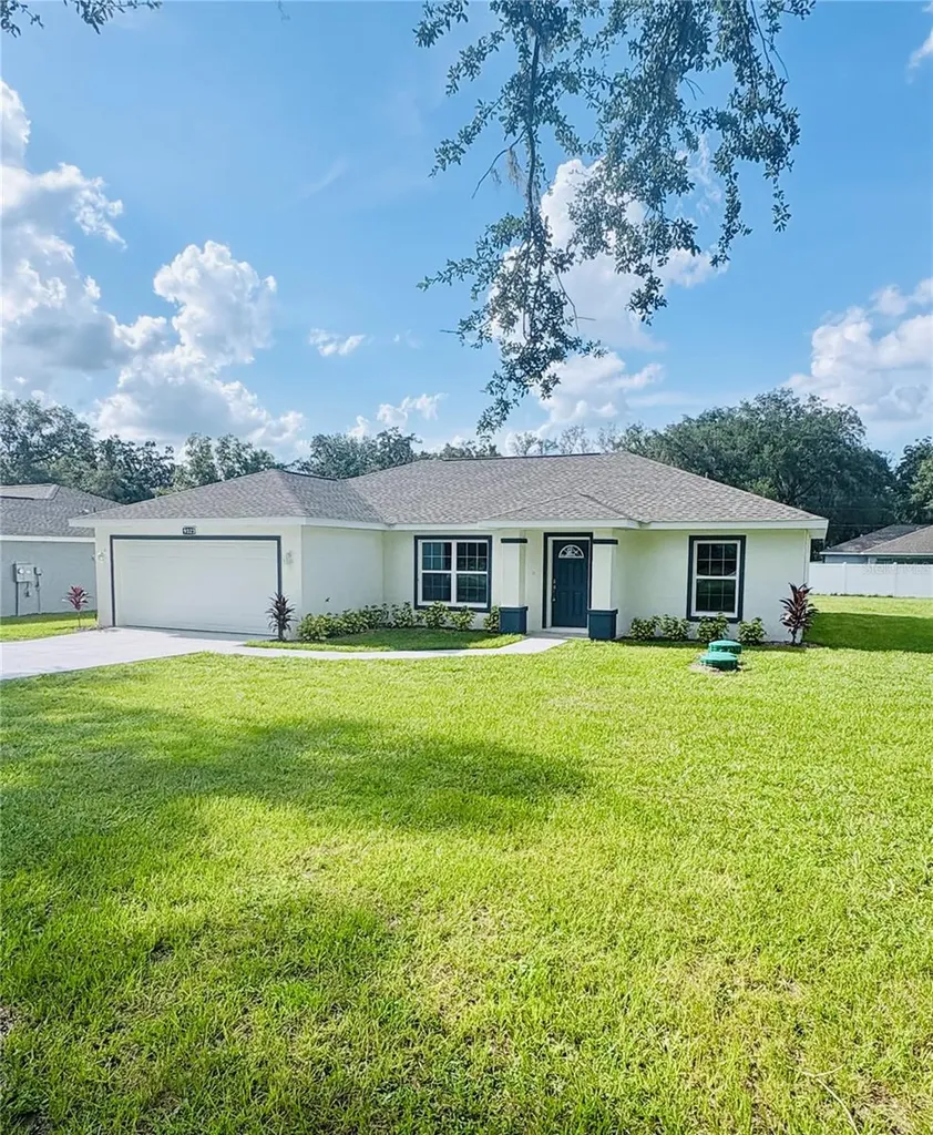 9323 SE Highway 42 Summerfield FL 34491