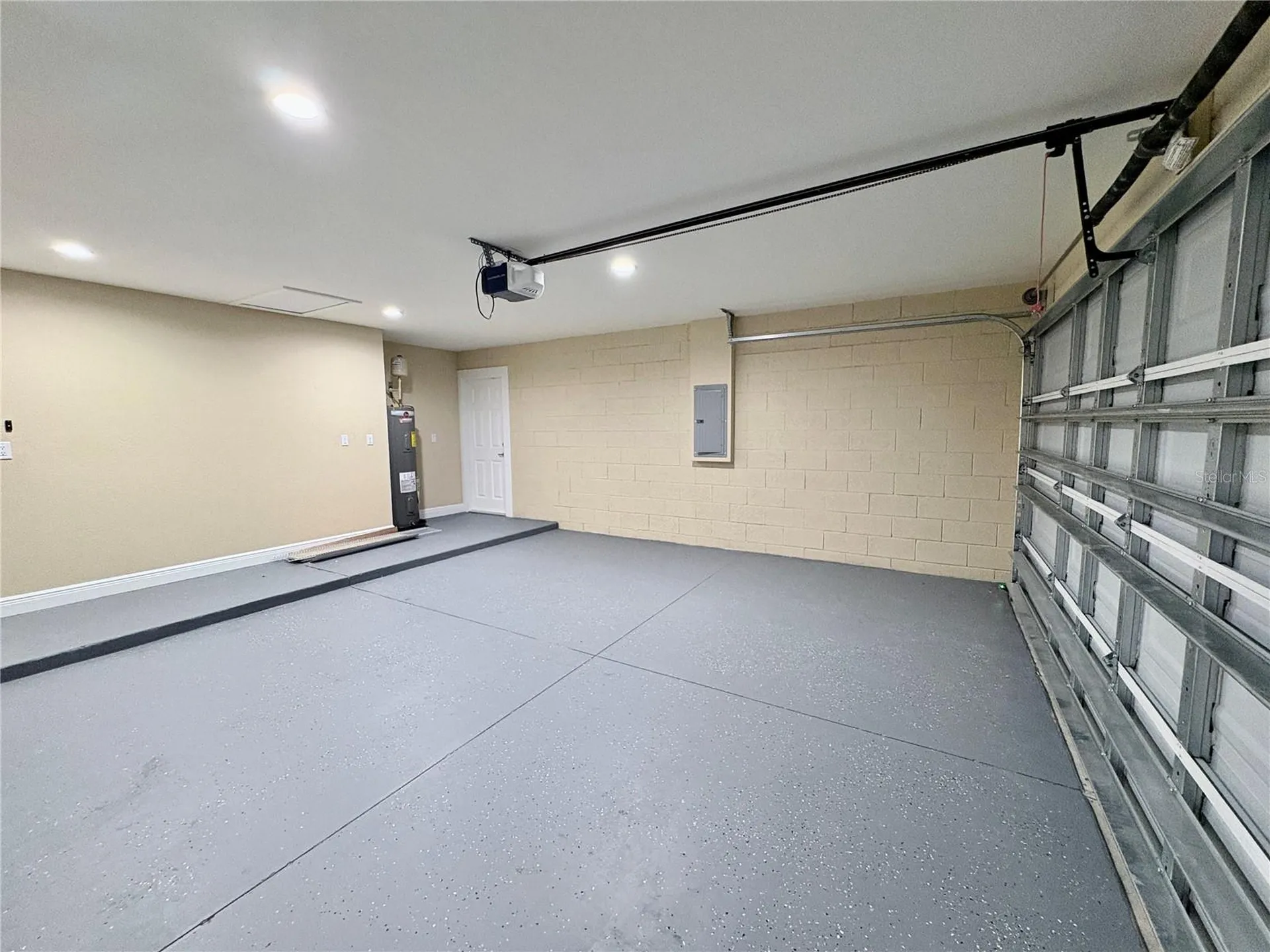 9323 SE Highway 42 Summerfield FL 34491