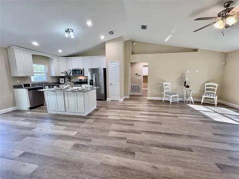 9323 SE Highway 42 Summerfield FL 34491