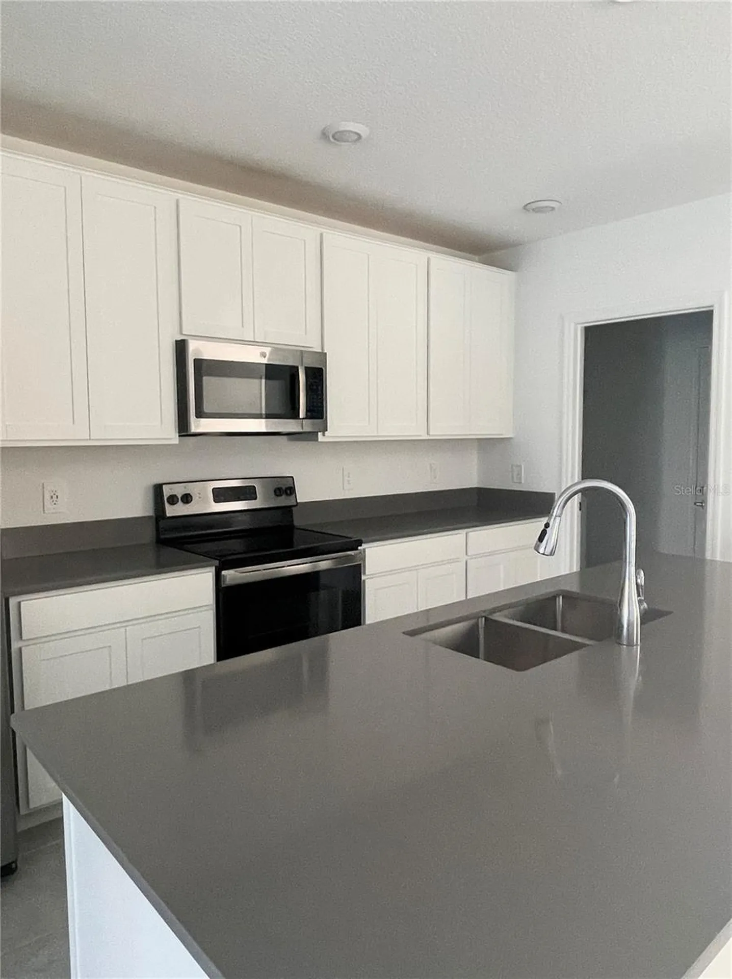 922 Jackson Avenue Davenport FL 33837