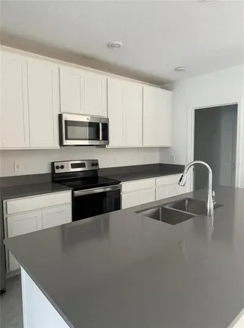 922 Jackson Avenue Davenport FL 33837