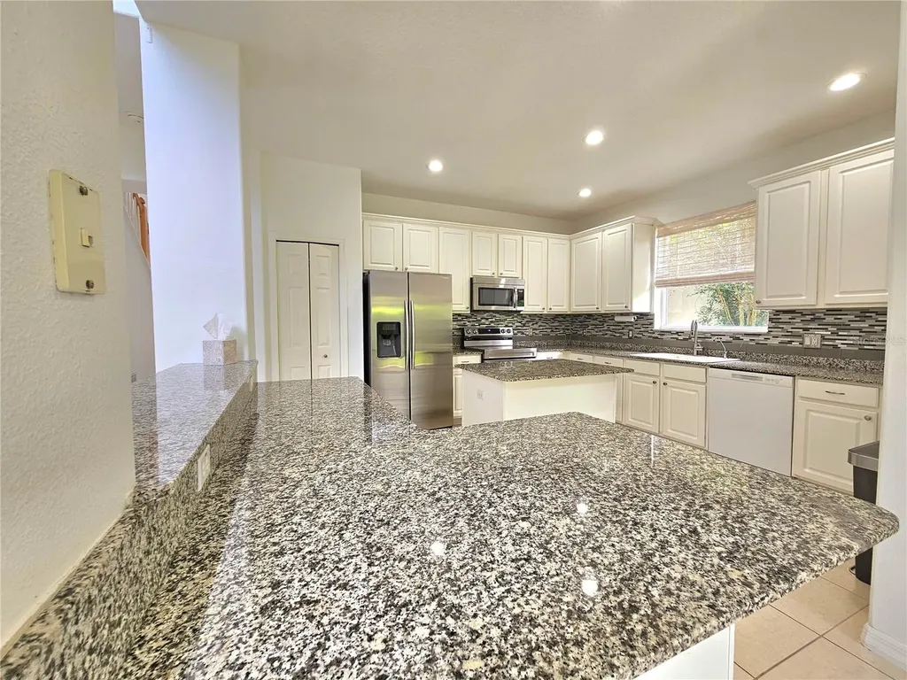 2307 Messenger Circle Safety Harbor FL 34695