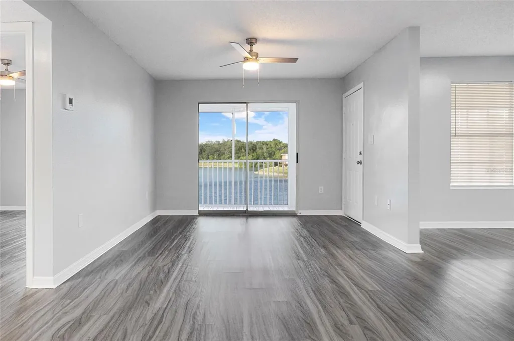 214 Lake Parsons Green Brandon FL 33511