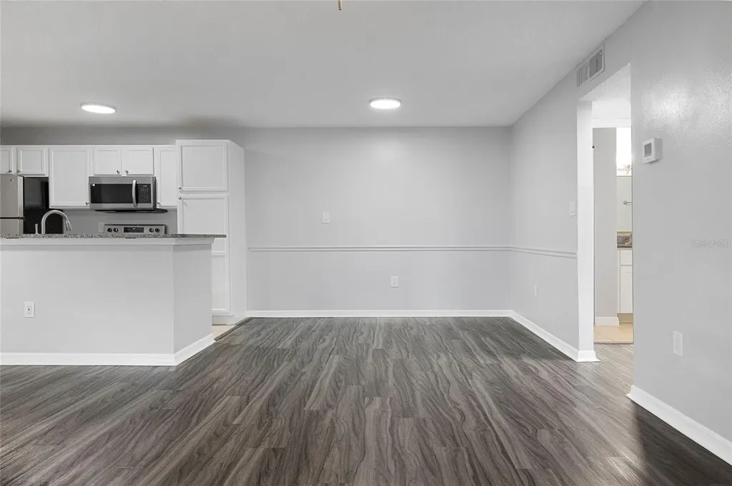 214 Lake Parsons Green Brandon FL 33511