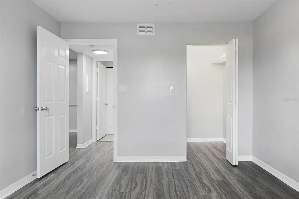 214 Lake Parsons Green Brandon FL 33511