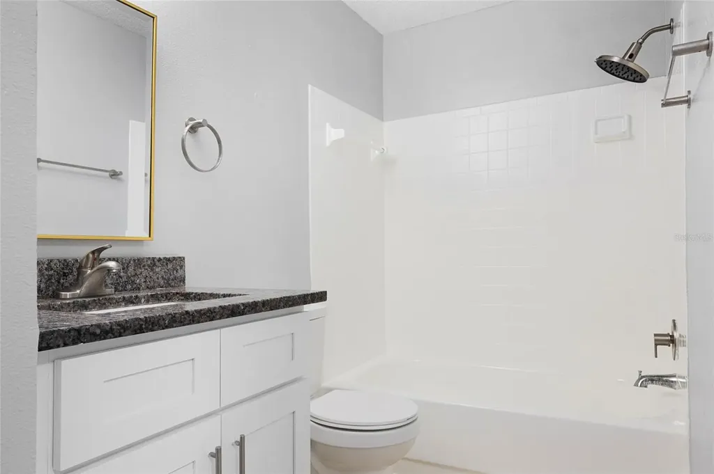214 Lake Parsons Green Brandon FL 33511