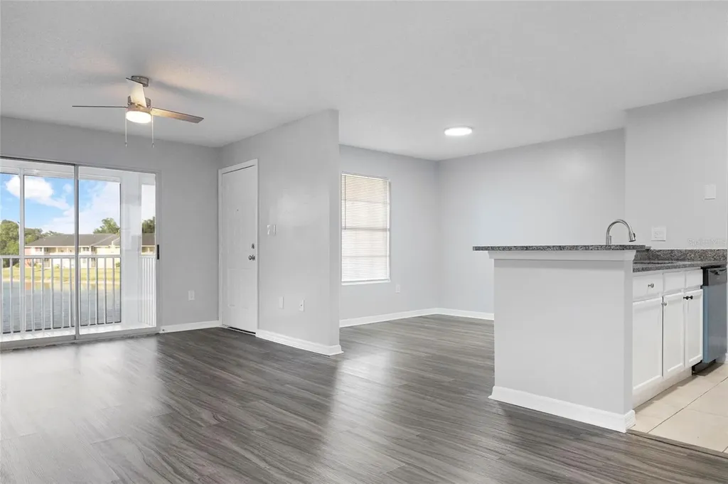 214 Lake Parsons Green Brandon FL 33511
