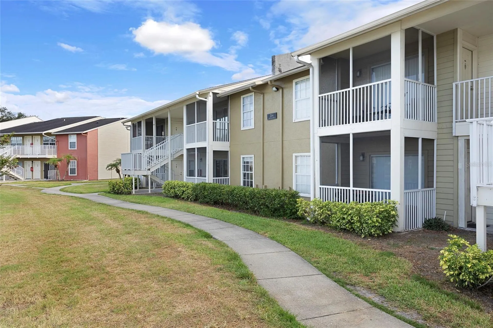 214 Lake Parsons Green Brandon FL 33511