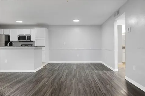 214 Lake Parsons Green Brandon FL 33511
