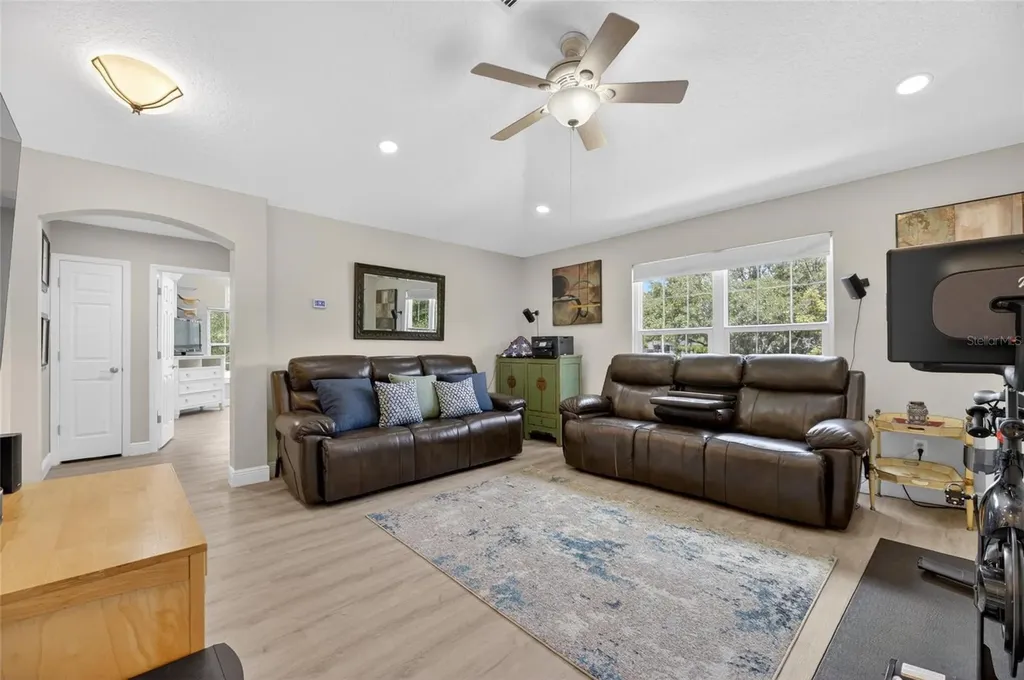 18947 Duquesne Drive Tampa FL 33647