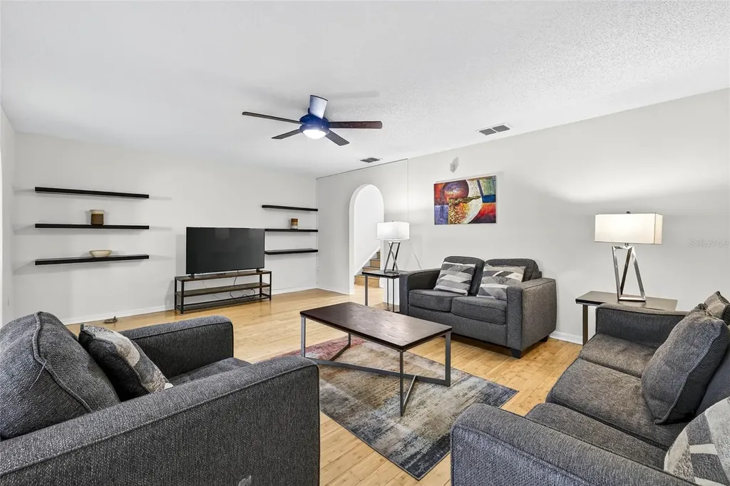 4656 Ashburn Square Drive Tampa FL 33610
