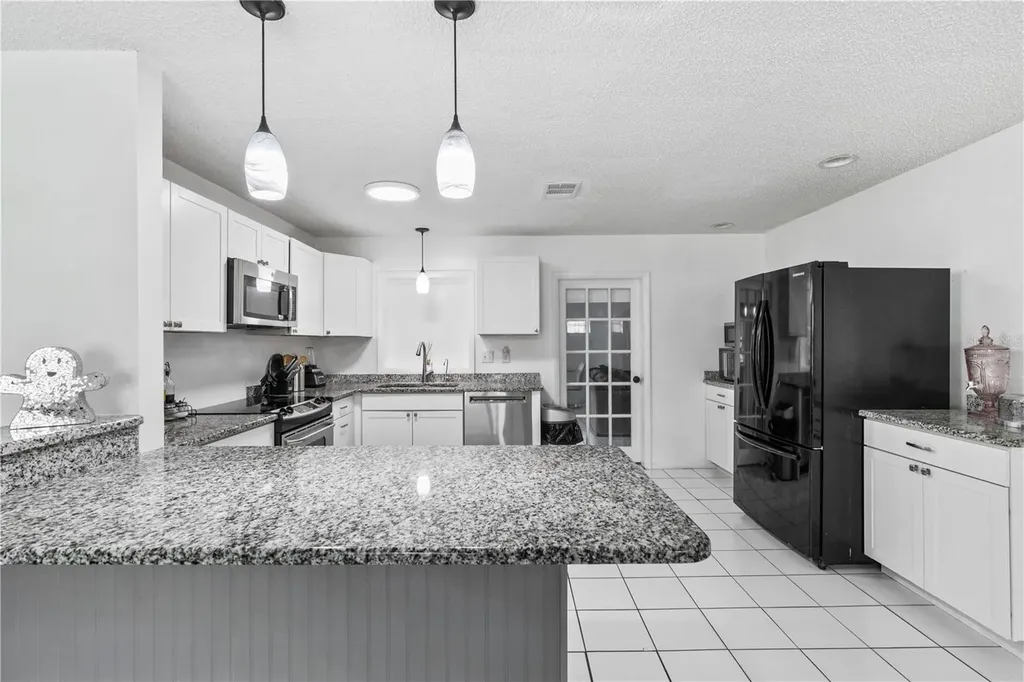 39443 8th Avenue Zephyrhills FL 33542