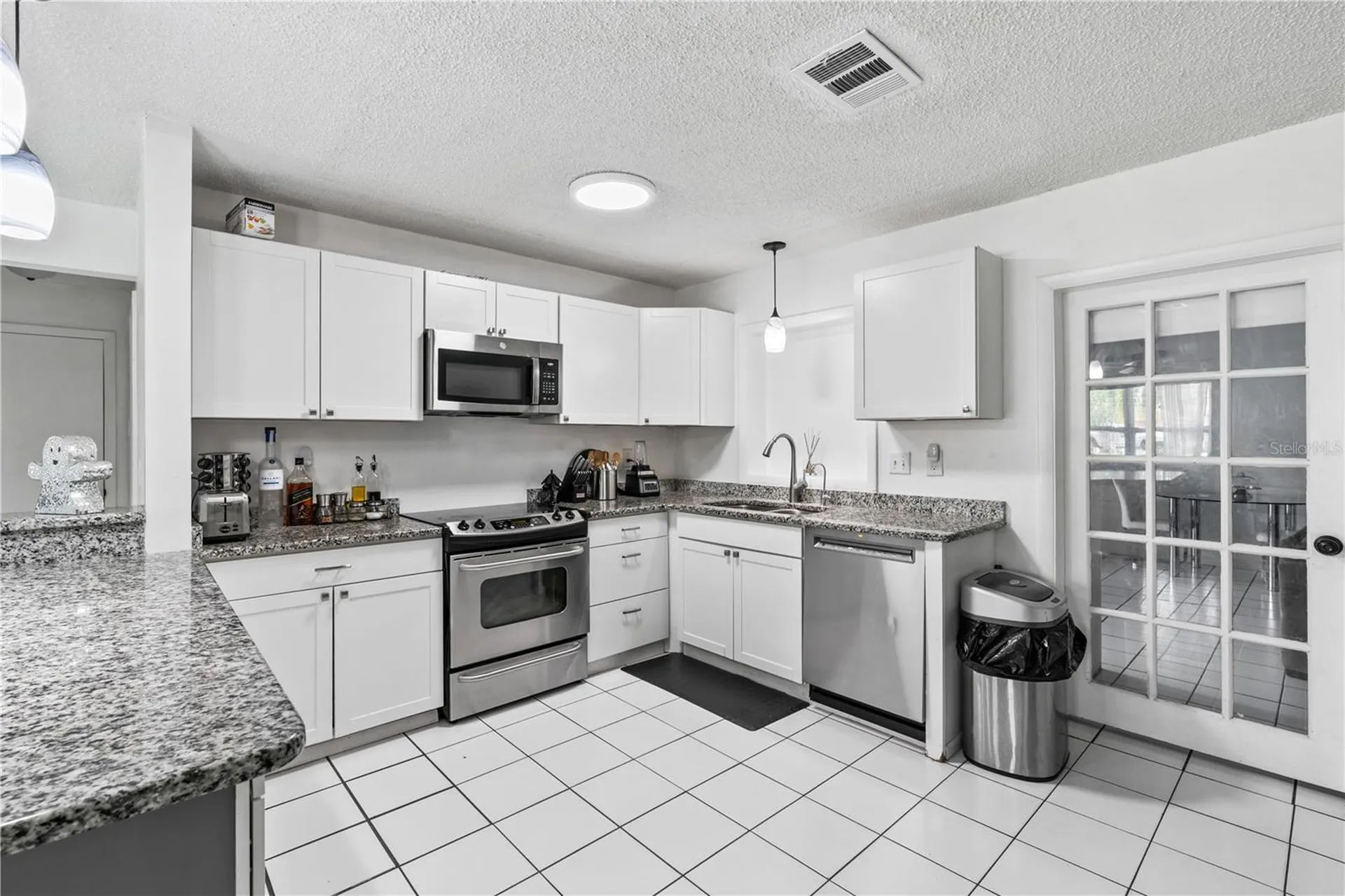 39443 8th Avenue Zephyrhills FL 33542