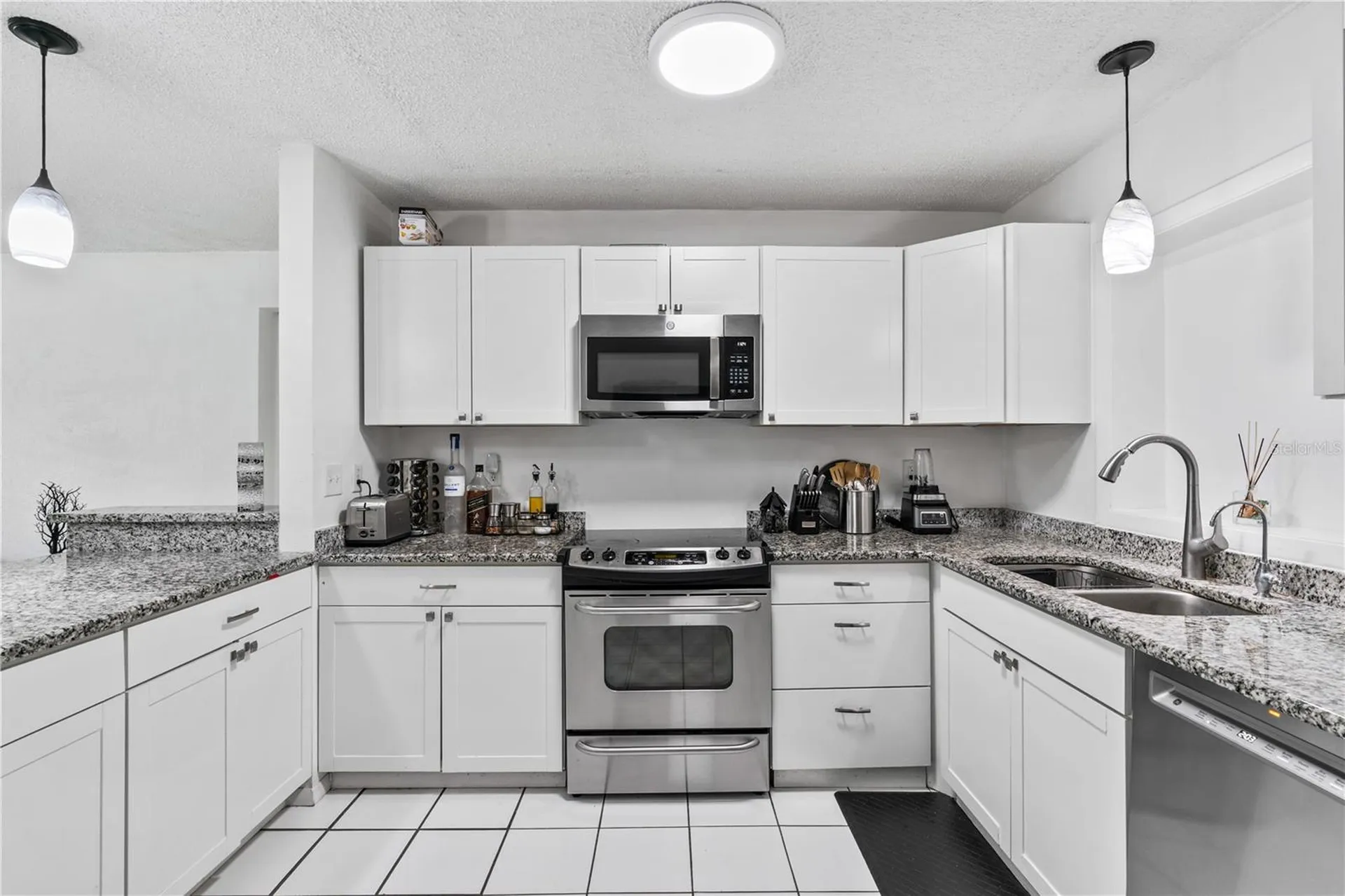 39443 8th Avenue Zephyrhills FL 33542